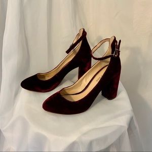 Gianni Bini Velvet Block Heel Pump